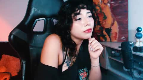 Snapshot of jaadee18 chatting on 06/05/26, 06:52 jade 18 online show from 06/05/26, 06:52