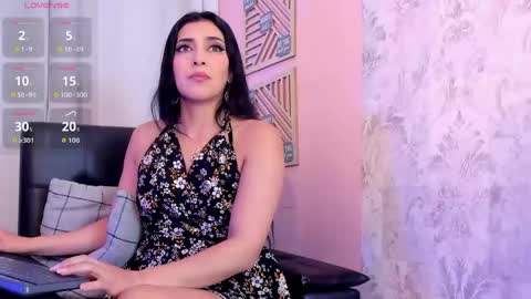 Snapshot of jaadewest_ chatting on 05/19/26, 11:27 Jade West online show from 05/19/26, 11:27