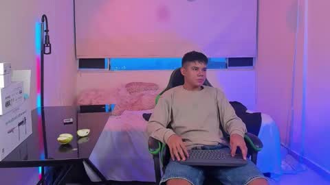 Snapshot of jack_castell chatting on 01/06/26, 10:56 JACK CASTELL online show from 01/06/26, 10:56