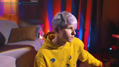 Snapshot of jack_frozt chatting on 11/16/25, 06:08 brestonsweet online show from 11/16/25, 06:08