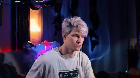 Snapshot of jack_frozt chatting on 11/26/25, 06:47 brestonsweet online show from 11/26/25, 06:47