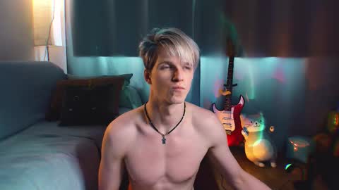 Snapshot of jack_frozt chatting on 02/13/26, 10:44 brestonsweet online show from 02/13/26, 10:44