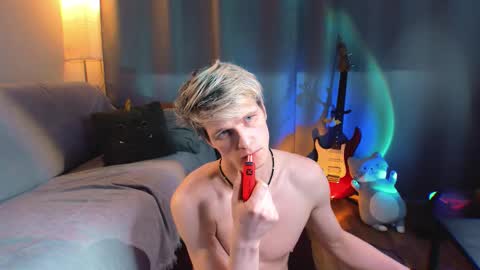 Snapshot of jack_frozt chatting on 03/12/26, 04:29 brestonsweet online show from 03/12/26, 04:29