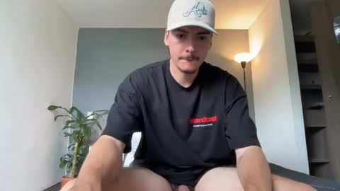 Snapshot of jack_norizz chatting on 05/11/26, 02:45 INDEPENDENT MODEL online show from 05/11/26, 02:45