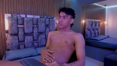 Snapshot of jack_sammy chatting on 11/25/25, 04:34 Jack online show from 11/25/25, 04:34