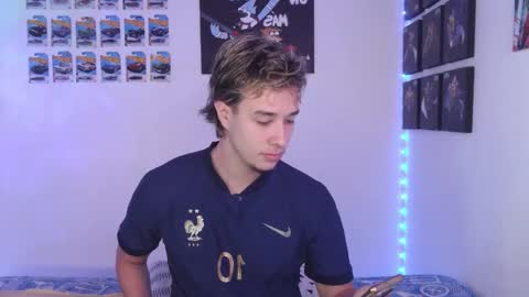 J online show from 10/31/25, 03:13