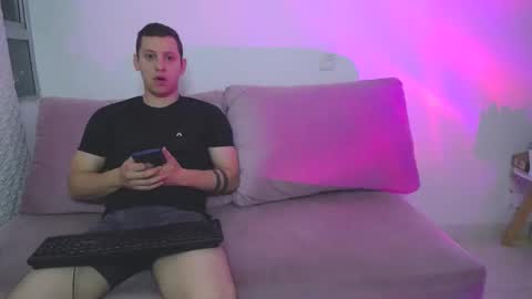 Snapshot of jack_zoe24 chatting on 11/23/25, 12:10 jack_zoe24 online show from 11/23/25, 12:10