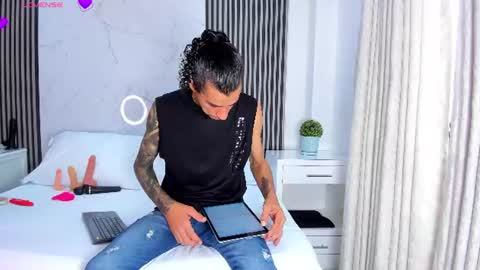 Snapshot of jackandrosse_ chatting on 06/15/26, 01:24 Jack Rosse online show from 06/15/26, 01:24