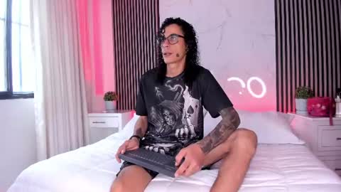 Snapshot of jackandrosse_ chatting on 07/04/26, 01:06 Jack Rosse online show from 07/04/26, 01:06
