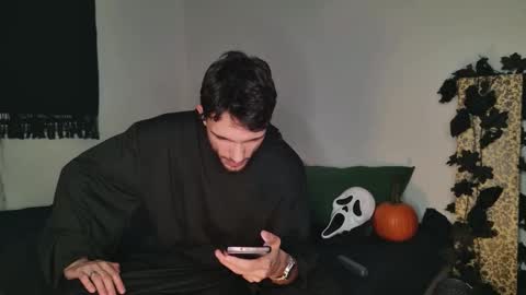 Snapshot of jackdesfeux chatting on 10/28/25, 05:44 Jack online show from 10/28/25, 05:44