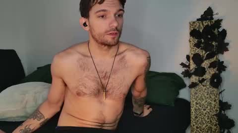 Snapshot of jackdesfeux chatting on 11/17/25, 01:28 Jack online show from 11/17/25, 01:28