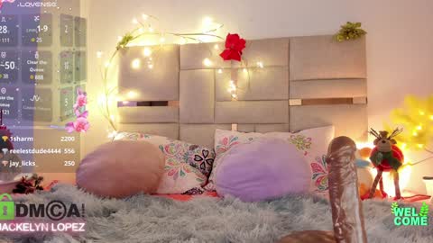 Snapshot of jackelyn_lopezz chatting on 12/12/24, 12:01 Jacky online show from 12/12/24, 12:01