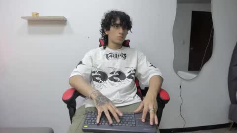 Jackes Taylor online show from 10/27/25, 05:11