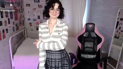 Snapshot of jackieapplepie chatting on 06/02/26, 12:07 JackieApplePie online show from 06/02/26, 12:07