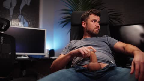 Snapshot of jackoffdude85 chatting on 01/17/25, 08:45 Colten Carter online show from 01/17/25, 08:45