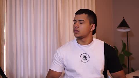 Jackson Bell online show from 12/17/25, 01:17