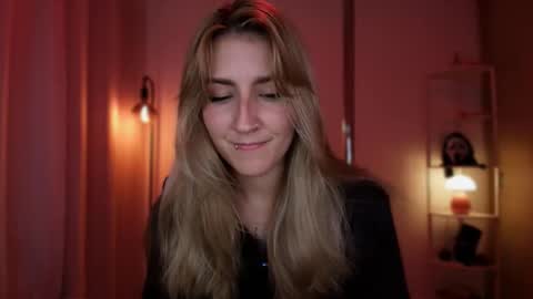 Snapshot of jacky_croft chatting on 03/16/26, 02:06 Linda Sofia help me get to 100 thumbs up online show from 03/16/26, 02:06