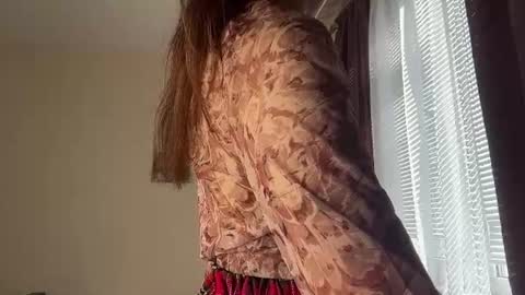 Lillian online show from 06/12/26, 05:17