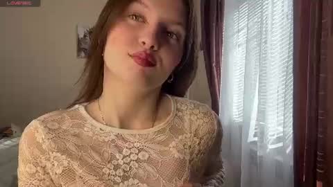 Lillian online show from 06/18/26, 05:08