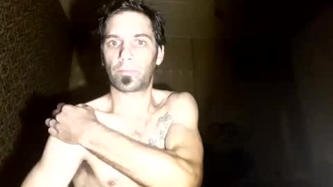 Snapshot of jaco977785 chatting on 10/04/25, 03:37 zippo online show from 10/04/25, 03:37