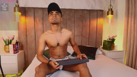 Jacobo online show from 09/26/25, 08:13