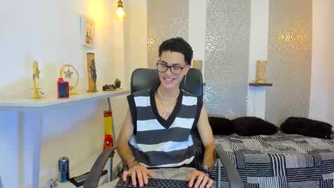 jacob_blackwell online show from 11/19/25, 08:20