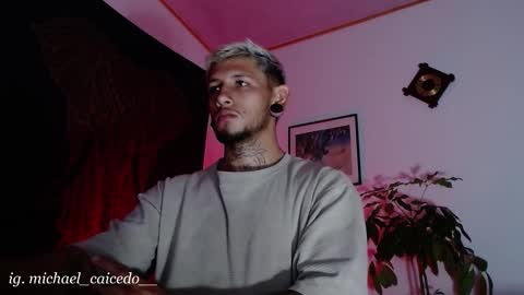 Snapshot of jacob_zane1 chatting on 09/28/25, 03:45 Michael Caicedo online show from 09/28/25, 03:45