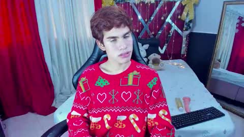 Snapshot of jacobelord chatting on 12/15/25, 01:26 jacobelord online show from 12/15/25, 01:26