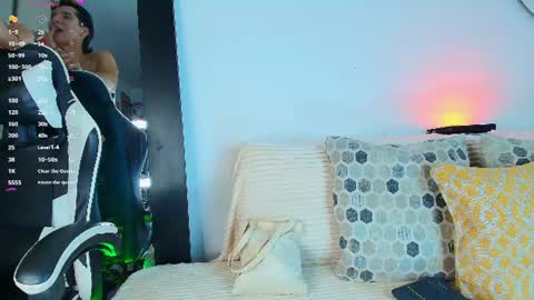 Snapshot of jacobo__parker21 chatting on 06/19/26, 03:11 jacobo parker online show from 06/19/26, 03:11