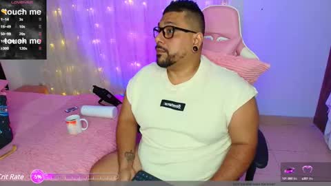 Snapshot of jacoob_woods chatting on 02/18/25, 02:05 daddy sir master bear online show from 02/18/25, 02:05