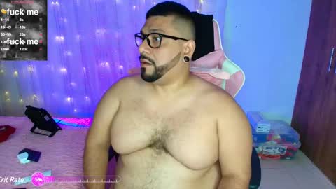 Snapshot of jacoob_woods chatting on 02/23/25, 01:13 daddy sir master bear online show from 02/23/25, 01:13