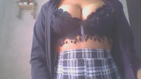 jacqueline_fernandez online show from 10/18/25, 07:20