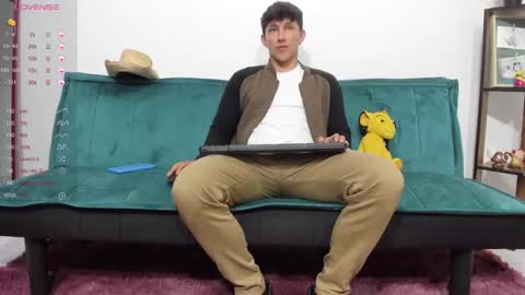 Snapshot of jacques_cardiet chatting on 01/20/25, 06:32 jacobo online show from 01/20/25, 06:32