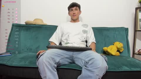 Snapshot of jacques_cardiet chatting on 01/22/25, 09:21 jacobo online show from 01/22/25, 09:21