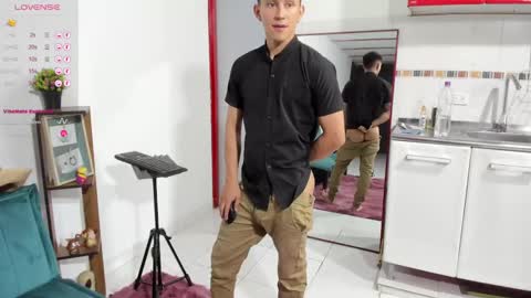 Snapshot of jacques_cardiet chatting on 01/30/25, 09:47 jacobo online show from 01/30/25, 09:47