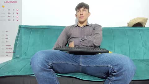 Snapshot of jacques_cardiet chatting on 02/04/25, 06:27 jacobo online show from 02/04/25, 06:27