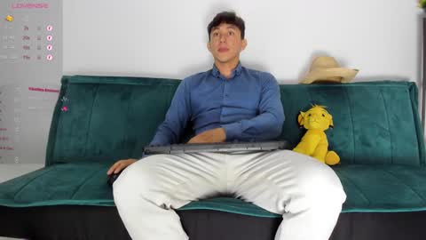 Snapshot of jacques_cardiet chatting on 02/08/25, 04:47 jacobo online show from 02/08/25, 04:47