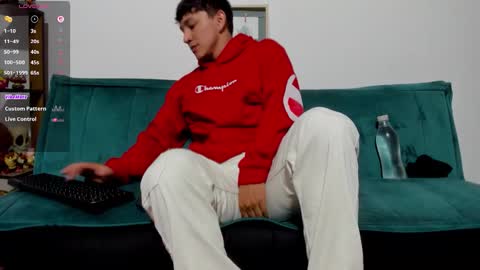 Snapshot of jacques_cardiet chatting on 10/01/25, 11:16 jacobo online show from 10/01/25, 11:16