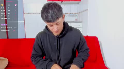 Snapshot of jacques_cardiet chatting on 11/08/25, 11:10 jacobo online show from 11/08/25, 11:10