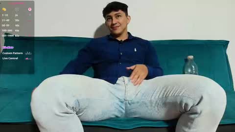 Snapshot of jacques_cardiet chatting on 11/21/25, 12:15 jacobo online show from 11/21/25, 12:15