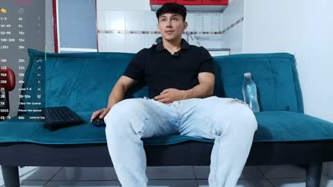 Snapshot of jacques_cardiet chatting on 05/17/26, 01:51 jacobo online show from 05/17/26, 01:51