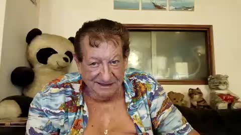Snapshot of jacques_de_france chatting on 06/19/26, 02:38 Jacques online show from 06/19/26, 02:38