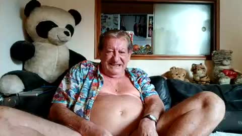 Snapshot of jacques_de_france chatting on 07/21/26, 06:32 Jacques online show from 07/21/26, 06:32