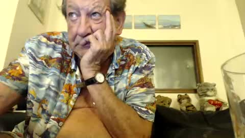 Snapshot of jacques_de_france chatting on 07/26/26, 01:47 Jacques online show from 07/26/26, 01:47