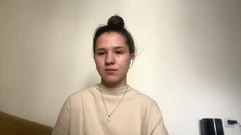 Laura online show from 04/17/26, 09:01