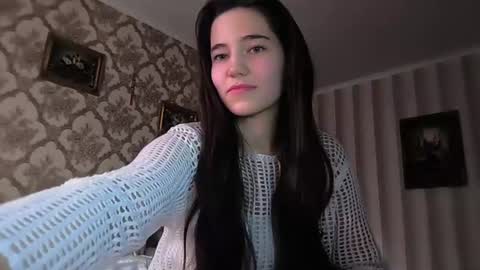 Lara online show from 07/30/26, 10:47
