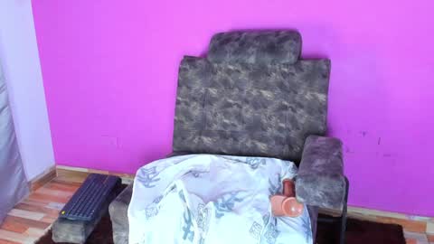 Snapshot of jade_brunnette chatting on 01/01/25, 10:13 Jade Brunete online show from 01/01/25, 10:13