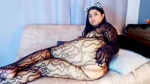 Snapshot of jade_brunnette chatting on 10/18/25, 08:53 Jade Brunete online show from 10/18/25, 08:53