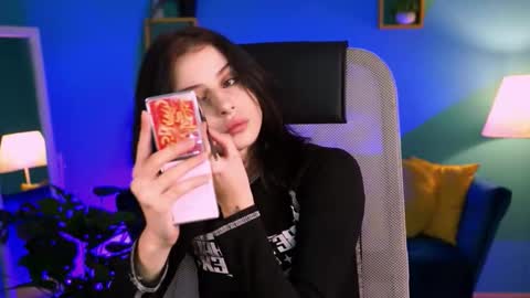 jade_castle online show from 01/17/26, 04:33