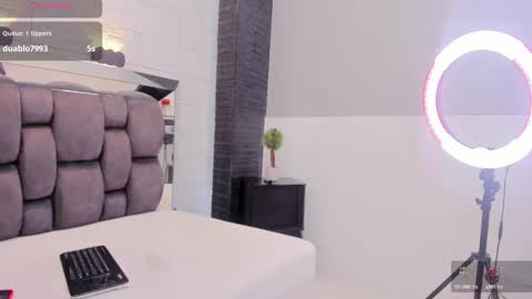  JADE  online show from 03/08/25, 10:24